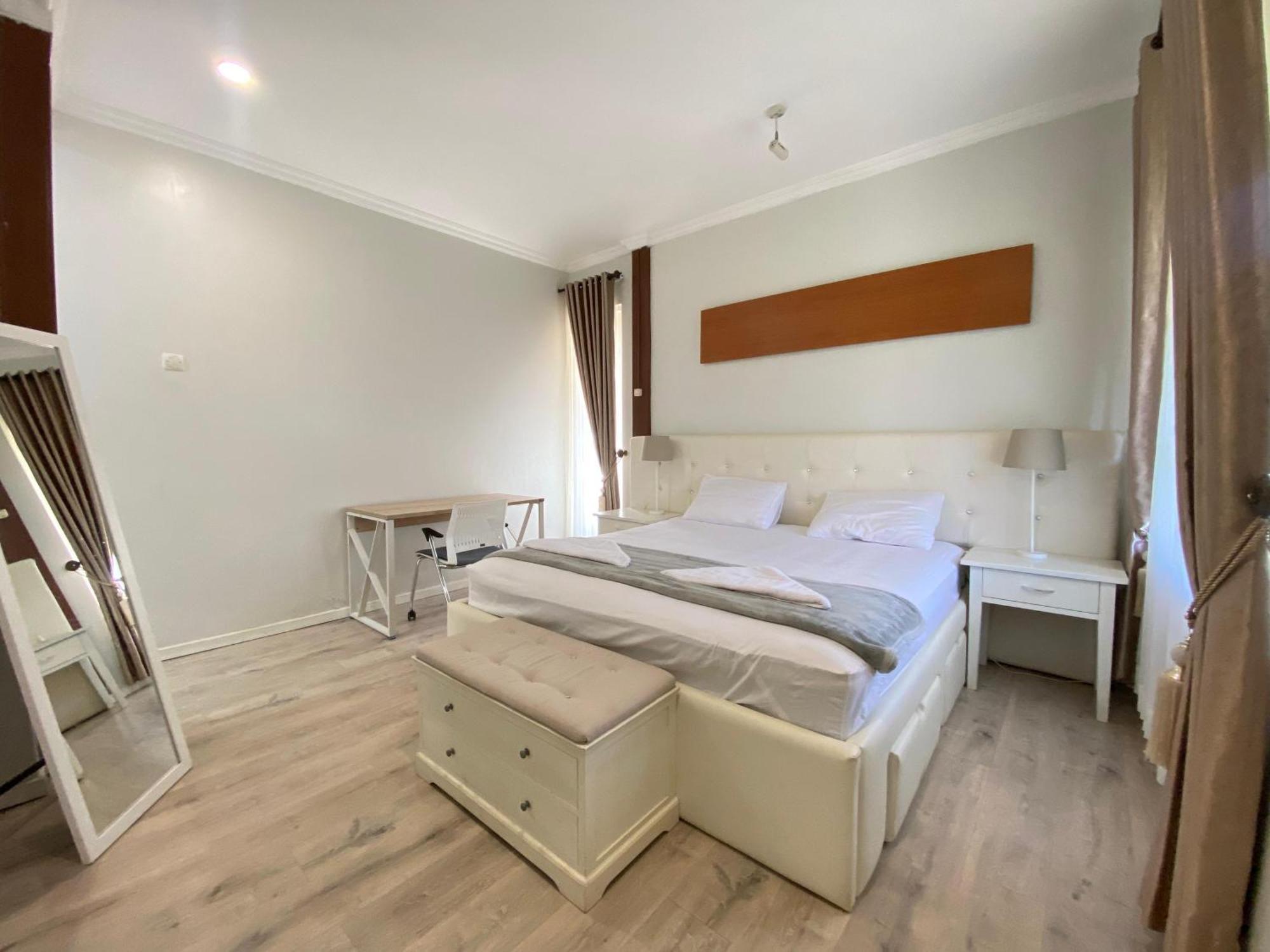 Super Wonderful 5 Bedrooms With Bathroom Villa Marion Tomohon Exterior foto