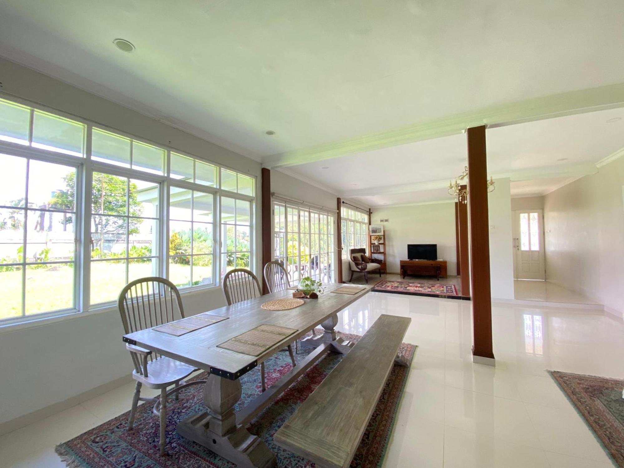 Super Wonderful 5 Bedrooms With Bathroom Villa Marion Tomohon Exterior foto